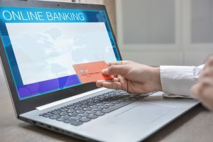 Pourquoi faut-il succomber aux offres des banques en ligne ?